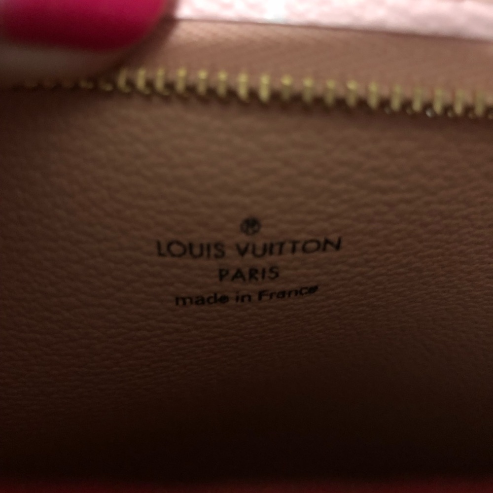 Louis Vuitton Toiletry Pouch 26 Limited edition Brand New - Picture 9 of 11